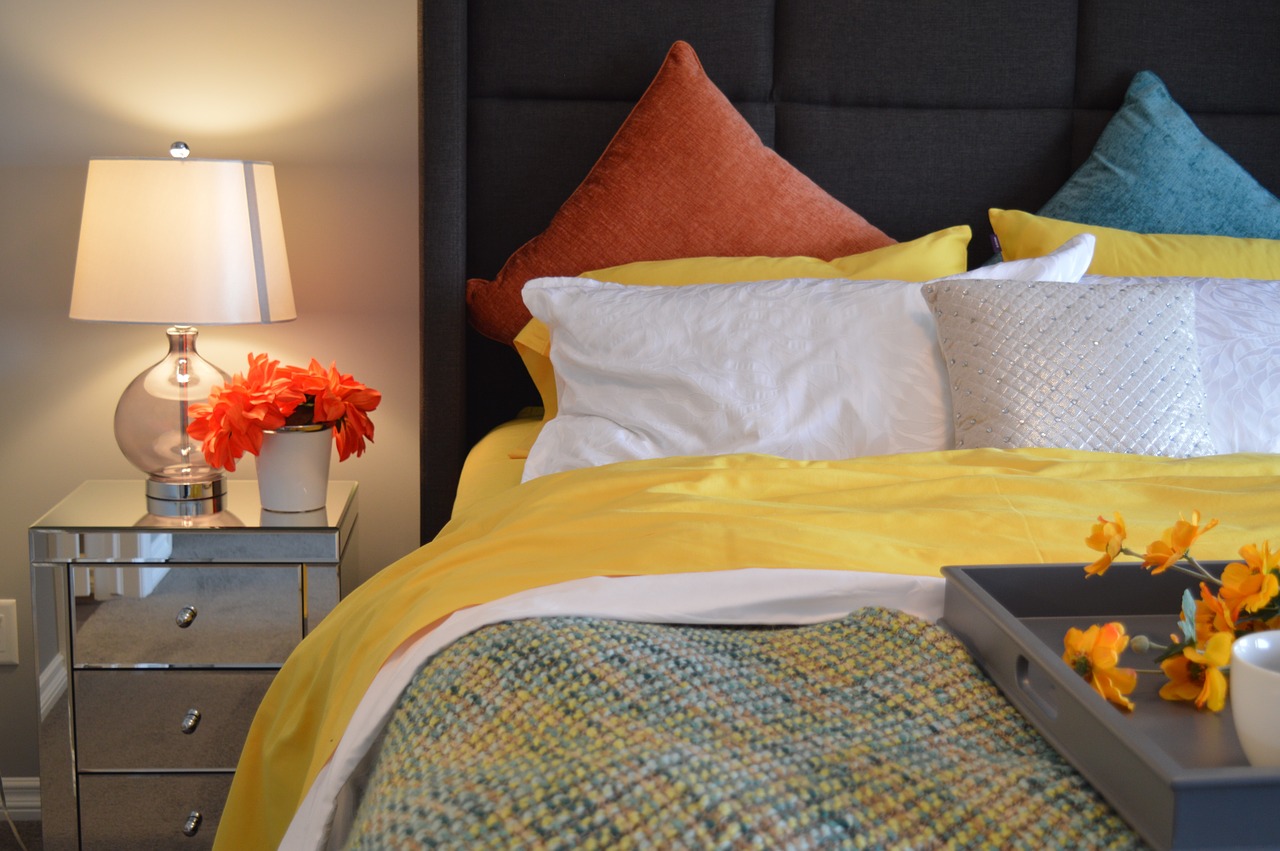 3 Reasons Why You Should Give Your Loved One A Customized Sequins Pillow